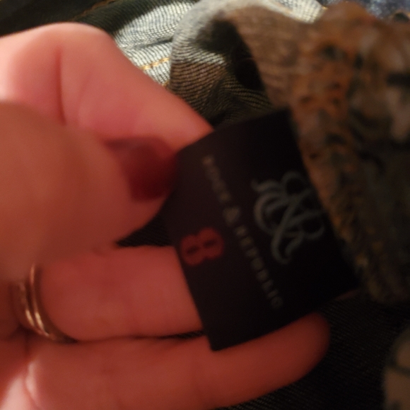 Rock n republic Jean's. Womans 8 - Picture 3 of 4